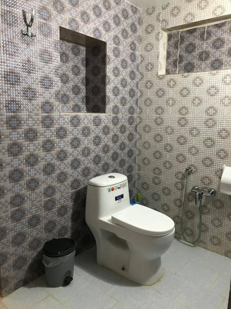 اجاره بوم گردی سنتی در آباده فارس-کف خواب بدون مستر