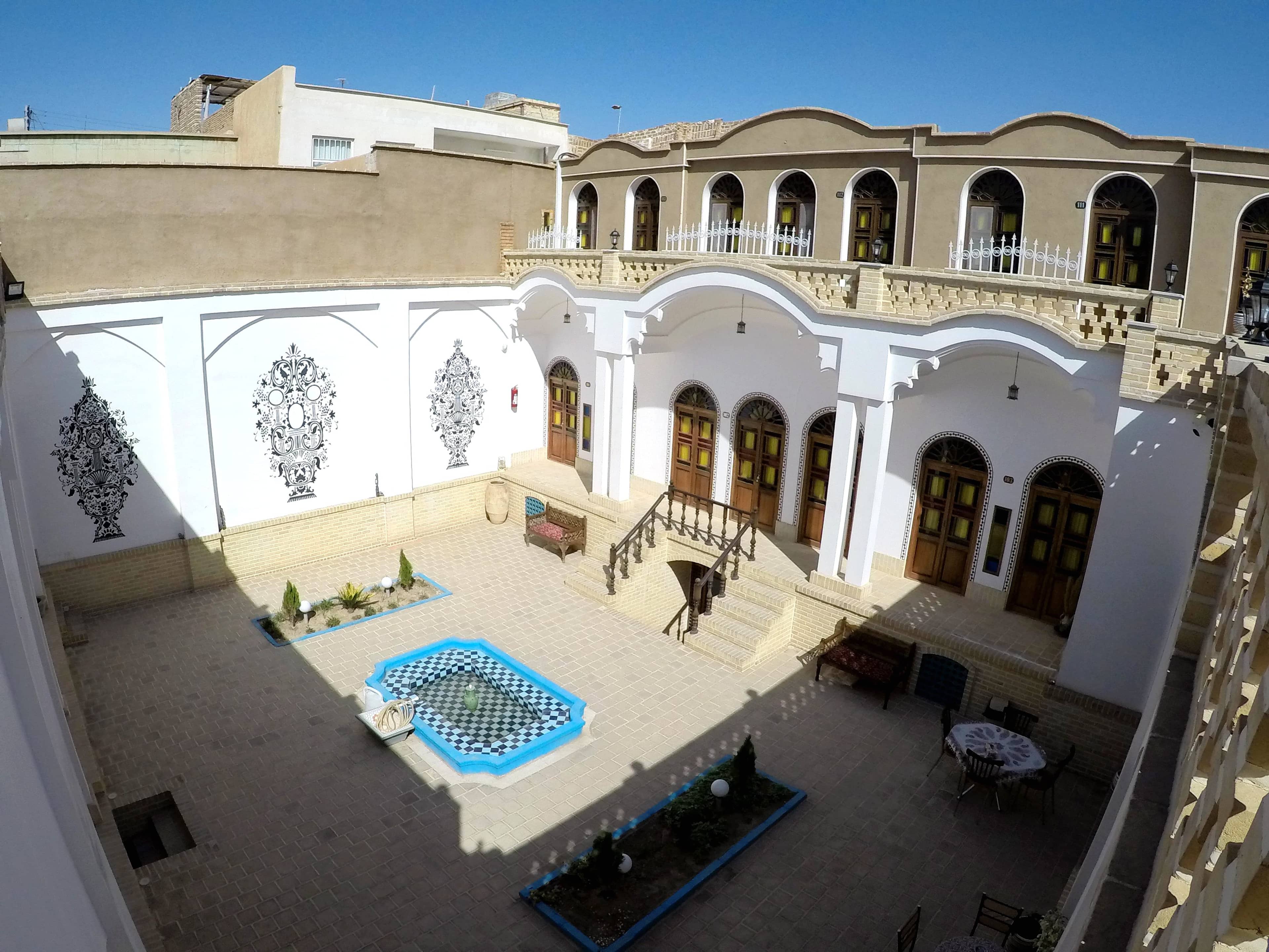 اجاره استراحتگاه بومگردی در کمال الملک کاشان - 2 تخته