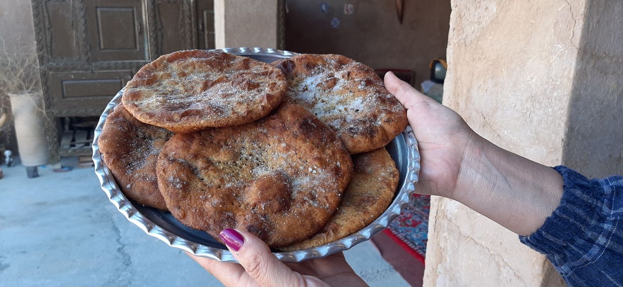 اجاره اتاق سنتی در مادر سلیمان پاسارگاد - سده