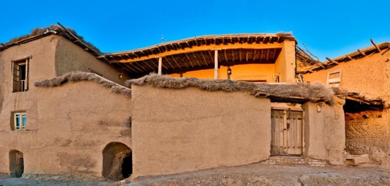 اجاره اتاق دست کند سنتی در ایور کاشمر - ریوش