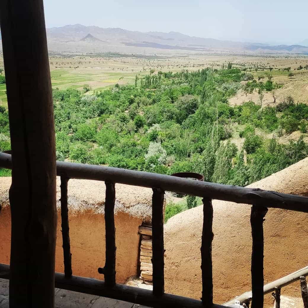 اجاره اقامتگاه بومگردی در ایور کاشمر - ریوش