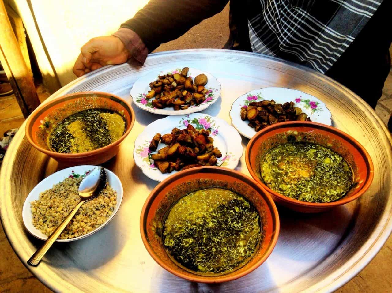 اجاره اقامتگاه بومگردی در ایور کاشمر - ریوش