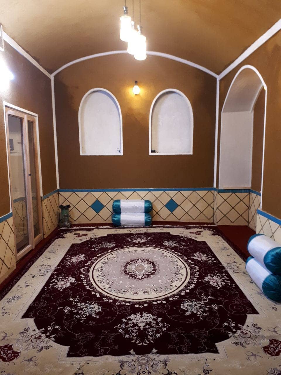 اجاره سوئیت سنتی مستر دار در ملا فتح اله کاشان - نارگل