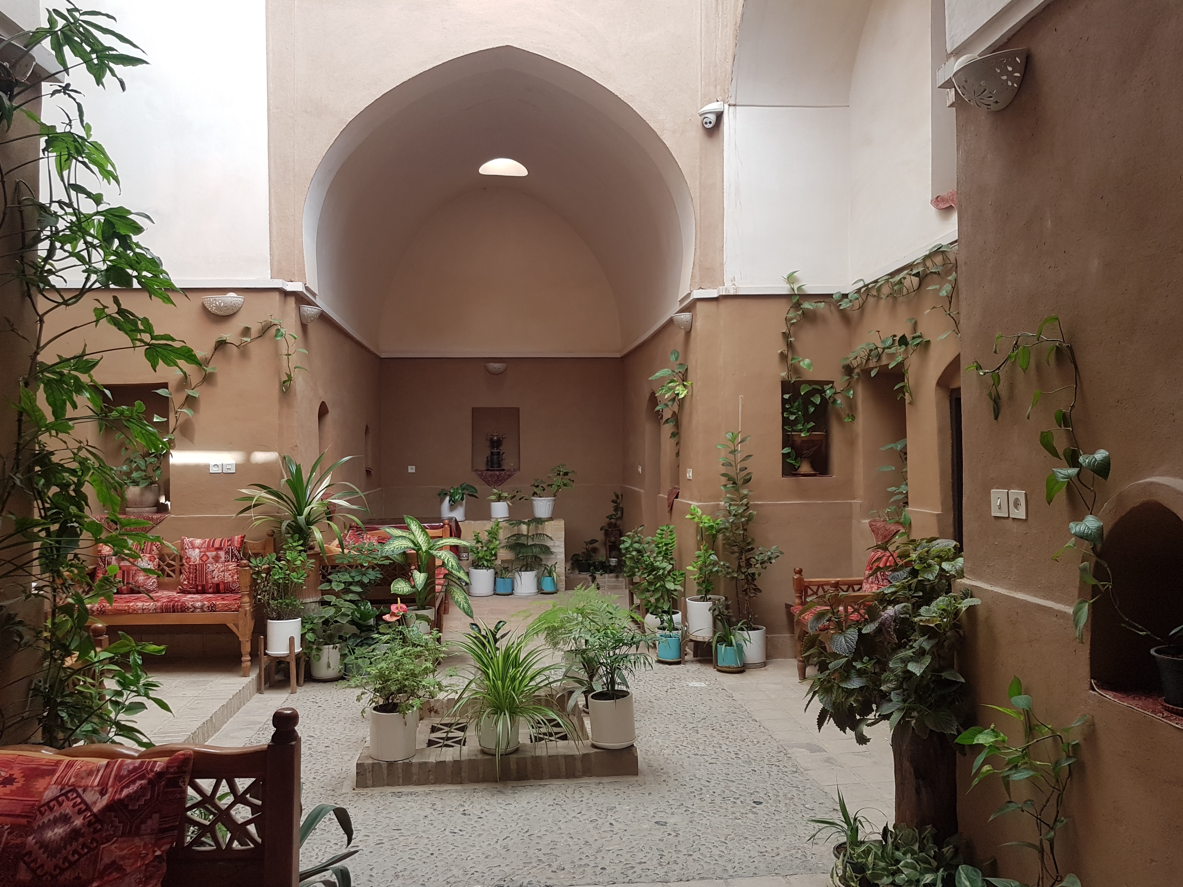 اجاره اتاق بومگردی در بسیج یزد - اتاق 5 تخته