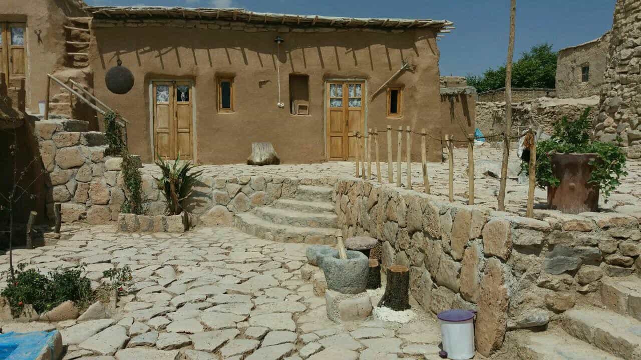 اجاره اتاق سنتی در قصر یعقوب خرم بید - اتاق 1