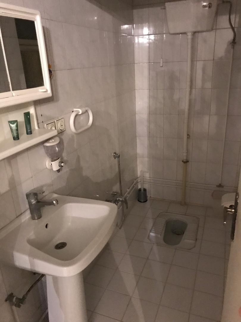 اجاره آپارتمان مبله دوخوابه در امیر آباد تهران - طبقه ی دوم 180 متری