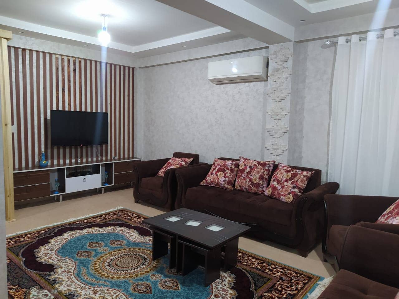 اجاره ویلا در خیابان جمهوری اسالم