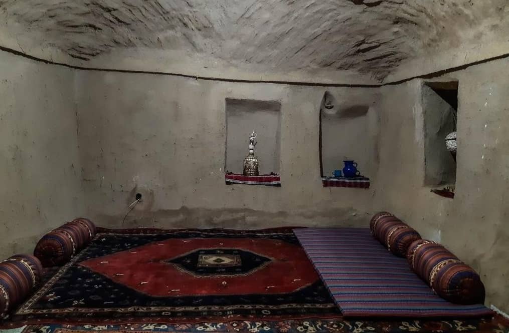اجاره خانه روستایی سنتی در باقر آباد بافق