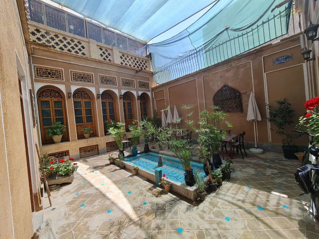 اجاره اتاق سنتی در نقش جهان اصفهان - فرشچیان