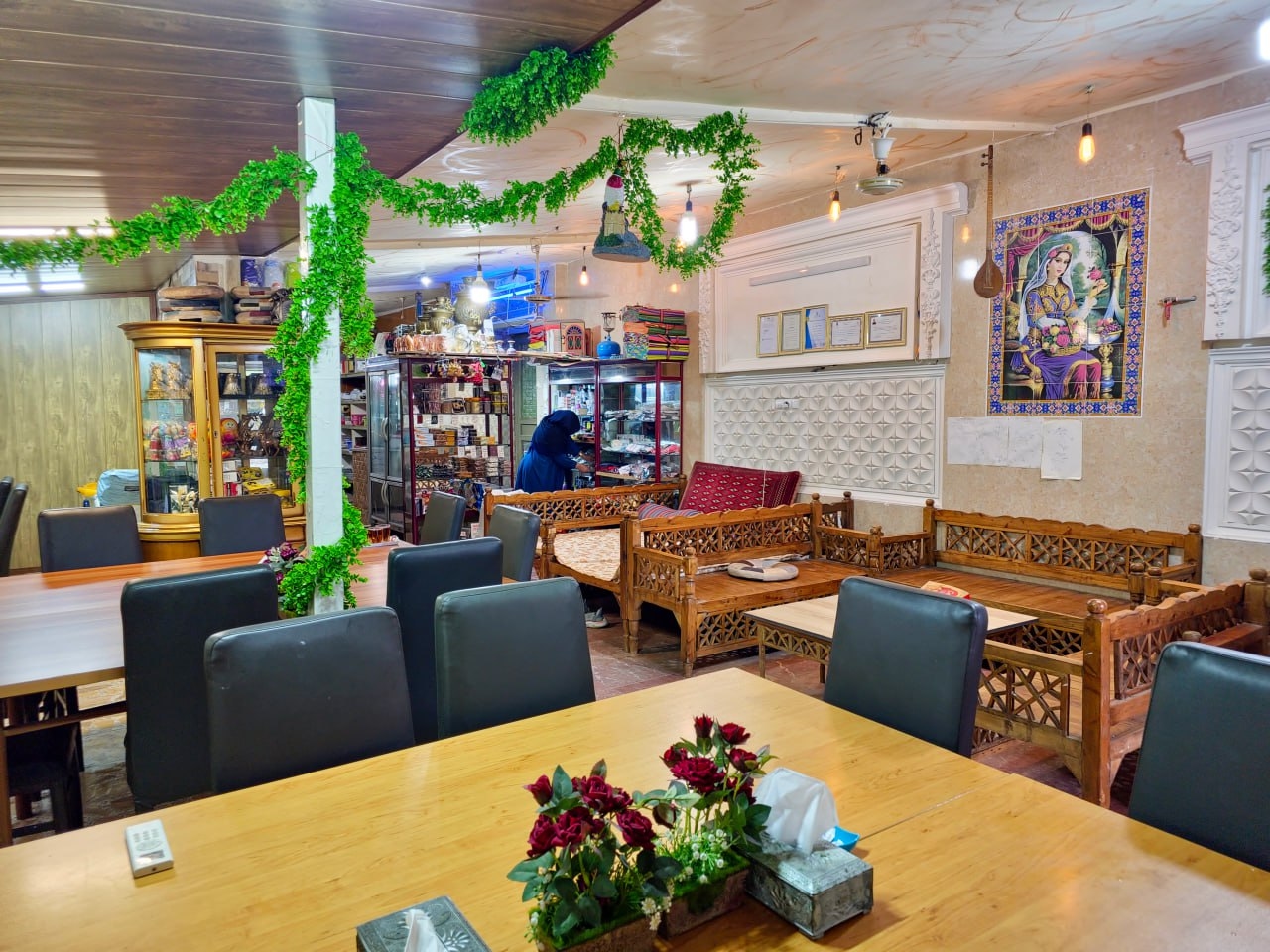 اجاره سوئیت جنگلی در روستای جمشیدآباد  زیر آب- 201 ارغوان