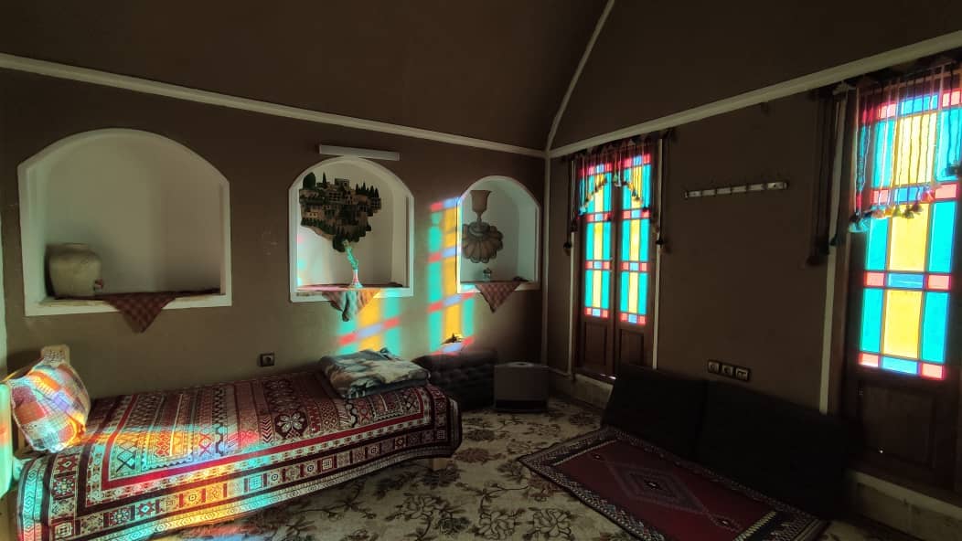 اجاره اقامتگاه بومگردی اردیبهشت در شاهدیه یزد