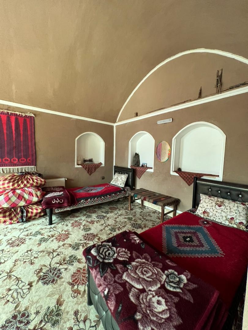 اجاره اقامتگاه بومگردی سنتی شهریور در شاهدیه یزد