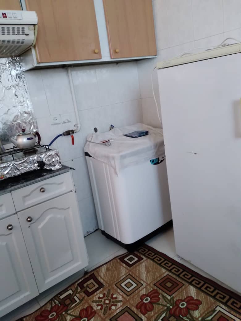 اجاره آپارتمان تک خوابه در شهیدمطهری نایین-طبقه اول 100 متری