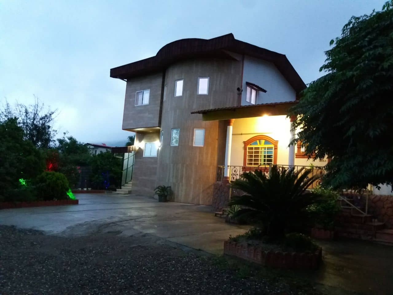 اجاره ویلا جنگلی با استخرسر پوشیده سد زوات چالوس