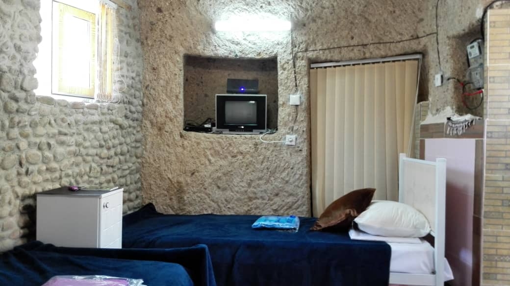 اجاره اقامتگاه بومگردی صخره ای در کندوان تبریز