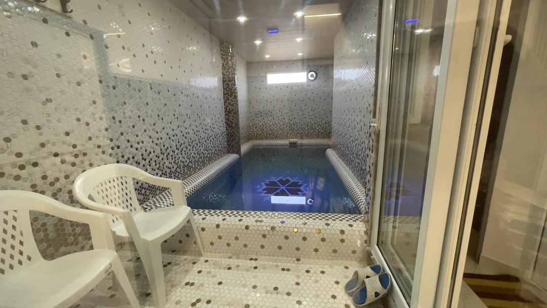 اجاره ویلا یک خوابه 100 متری  با استخر آبگرم ساحل آرام