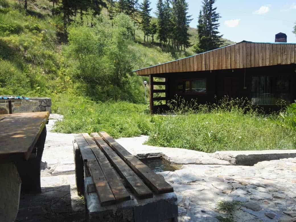 اجاره کلبه چوبی وسط جنگل  دردیزین -واحد1