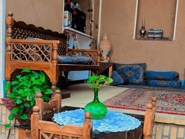 اجاره اقامتگاه سنتی در یزد - سنتی محوطه