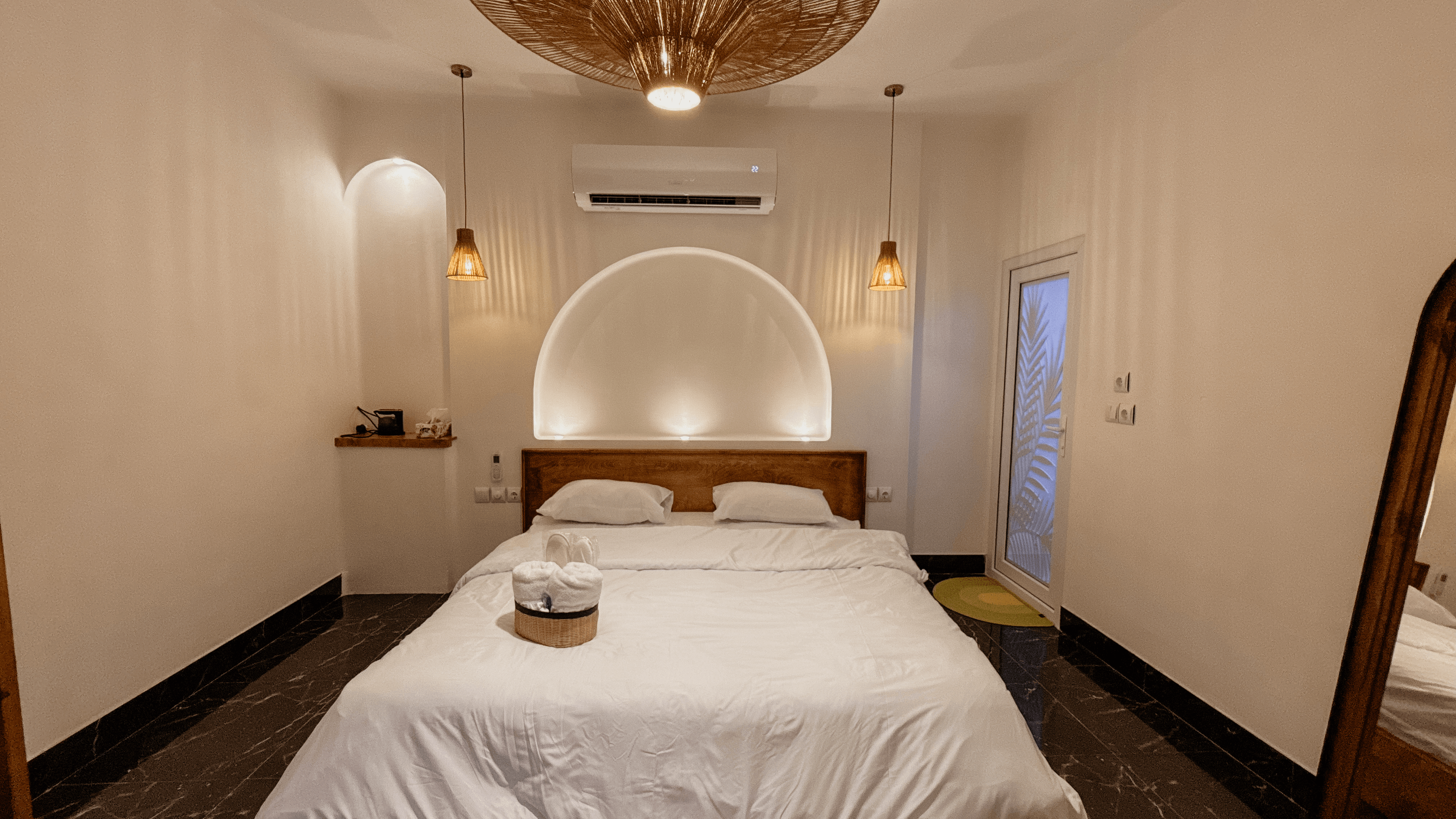 اقامتگاه بوگردی در سهیلی قشم - دو تخته 103 محوطه