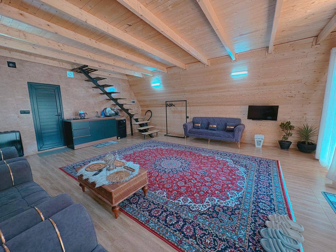 اجاره کلبه سوئیسی با ویوو دریاچه در گاوانکلا لفور نما کلبه