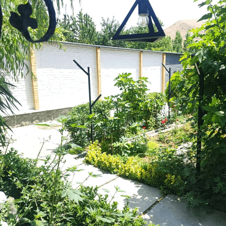 ویلا سه خواب با استخر رو باز آبگرم در لواسان محوطه