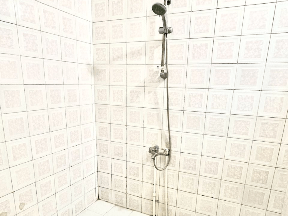 اجاره آپارتمان در خیابان کاشانی تهران - طبقه همکف  سالن