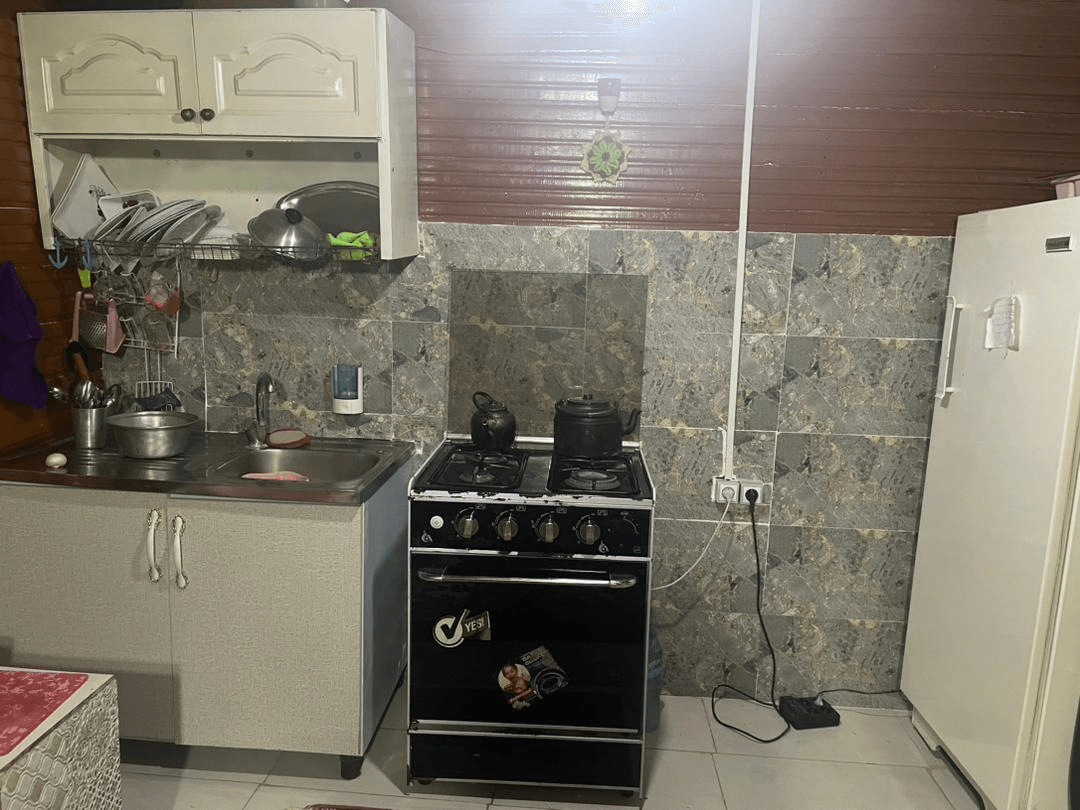 اجاره کلبه چوبی جنگلی در روستا دران شاندرمن - ماسال  نما کلبه چوبی