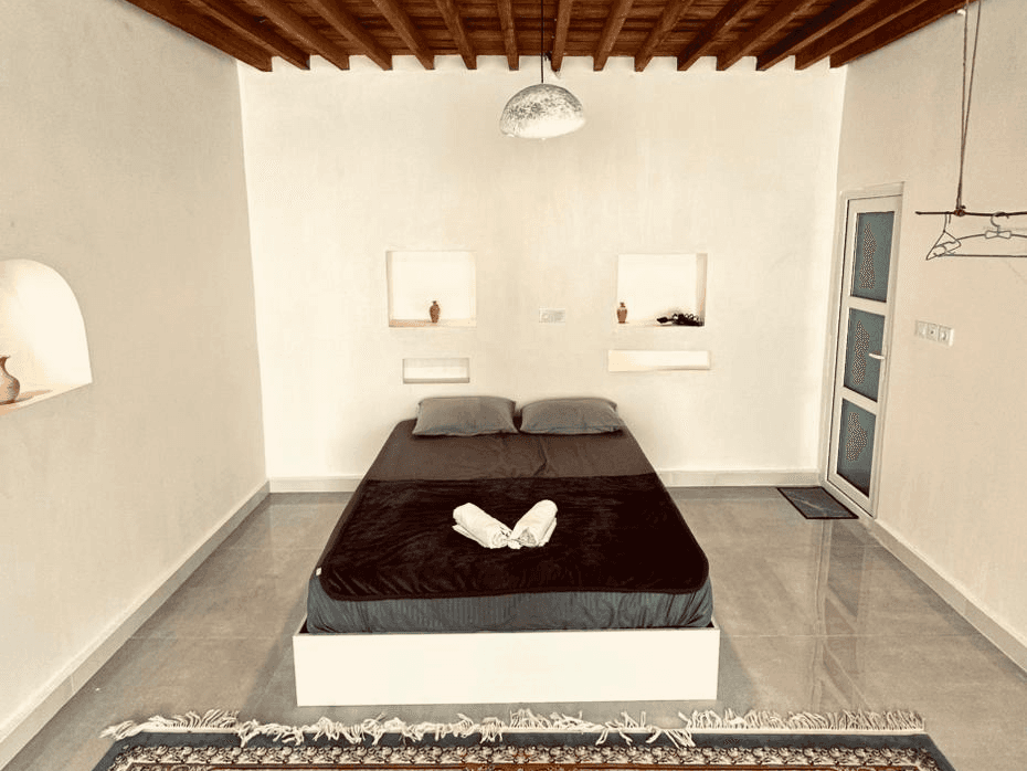 اجاره اتاق vip دوتخته در سهیلی قشم - نزدیک ساحل حیاط