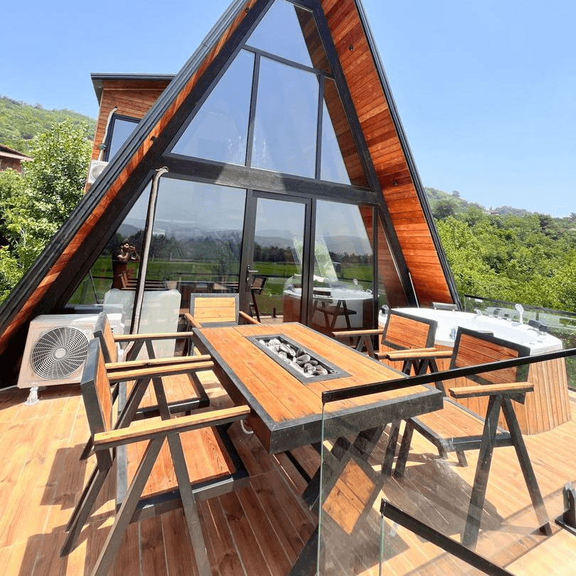 کلبه سوئیسی جکوزی دار در روستای بالف کلای شرقی سوادکوه - دوخواب  سالن