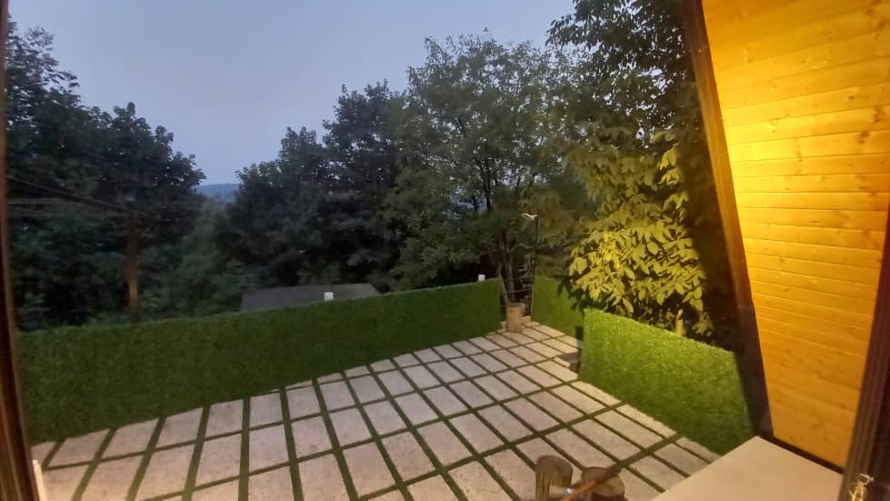 کلبه سوئیسی جکوزی دار در روستای رئیسکلا - لفور نما