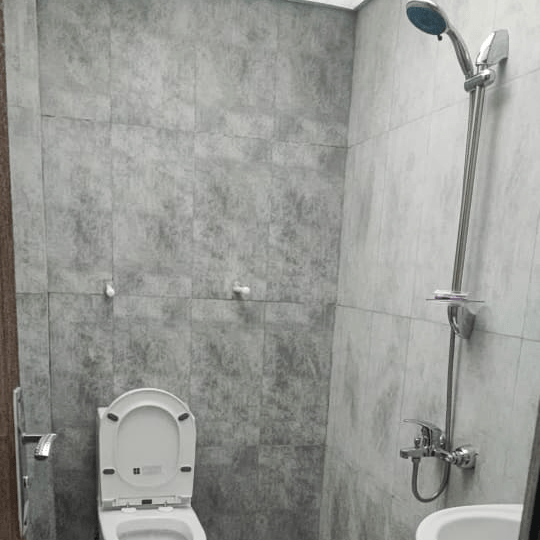 ویلا یکخوابه با استخر روباز آبگرم در لواسان استخر روباز آب گرم