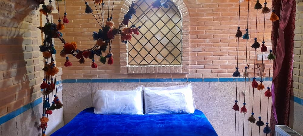 اجاره اتاق بومگردی دو تخته مستر دار در شیراز - درب شیخ