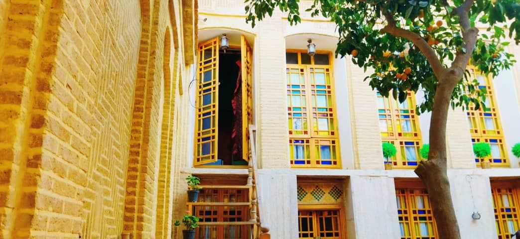اجاره بومگردی سنتی سه تخته مستردار در شیراز - کل مشیر