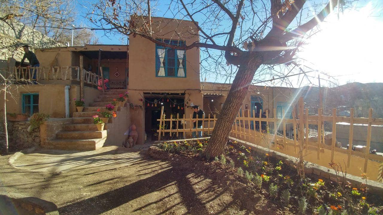 اجاره اتاق سنتی در روستا نقندر طرقبه - اتاق گلابتون