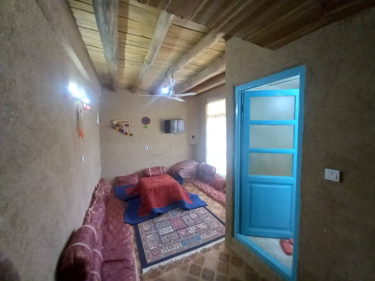 اجاره اتاق سنتی در روستای کنگ طرقبه - اتاق 1