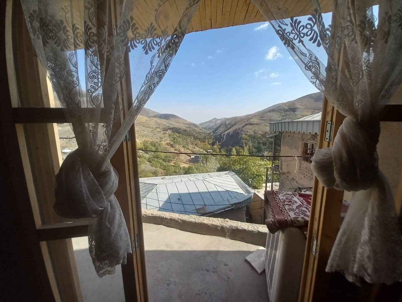 اجاره اتاق سنتی در روستای کنگ طرقبه - اتاق 1