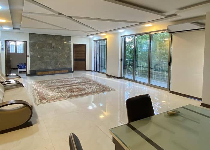 اجاره ویلا تریبلکس استخردار در چم پیر - سه خواب