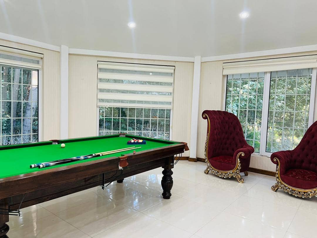 اجاره ویلا باغ دوبلکس با استخر سرپوشیده آبگرم در باغبهادران - نزدیک رودخانه