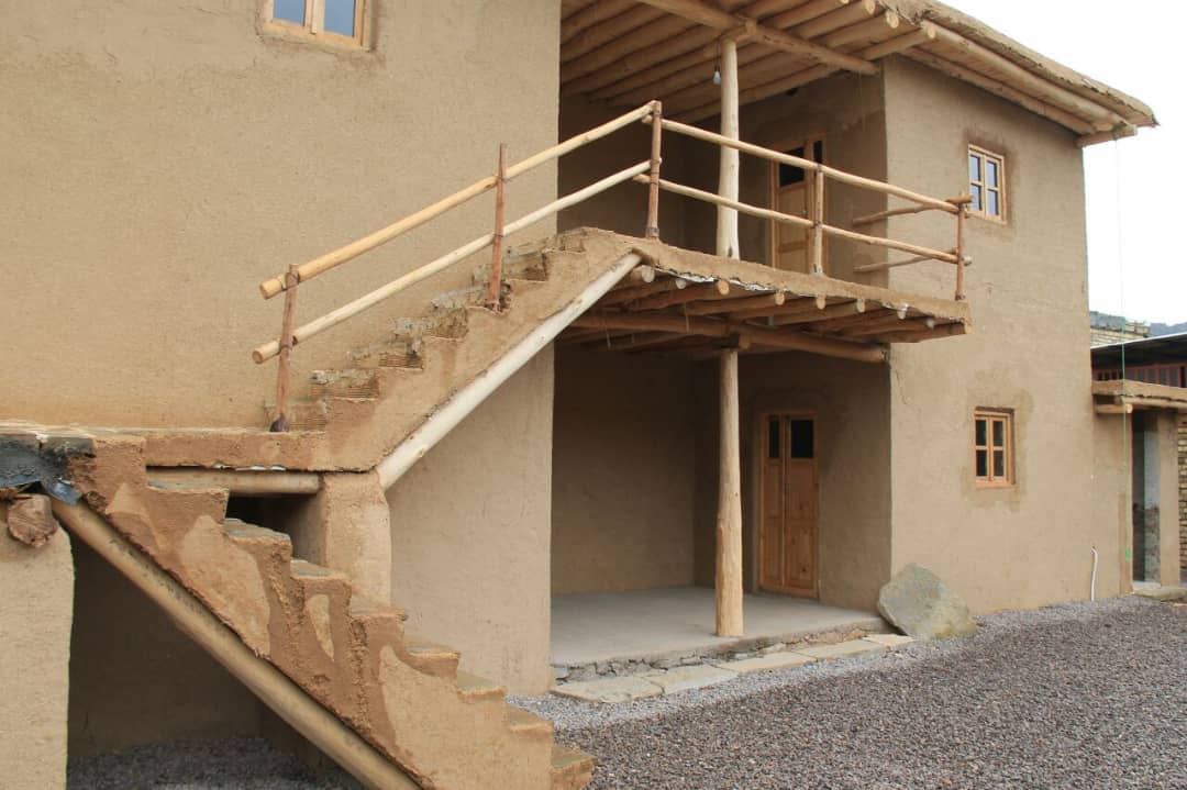 اجاره خانه سنتی و بومگردی در قلعه سنگی خرم آباد - 1