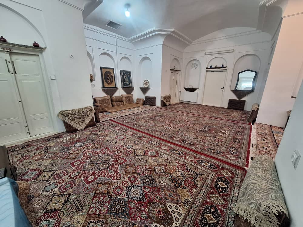 اجاره سوئیت بومگردی در فهادان یزد - اتاق سه دری