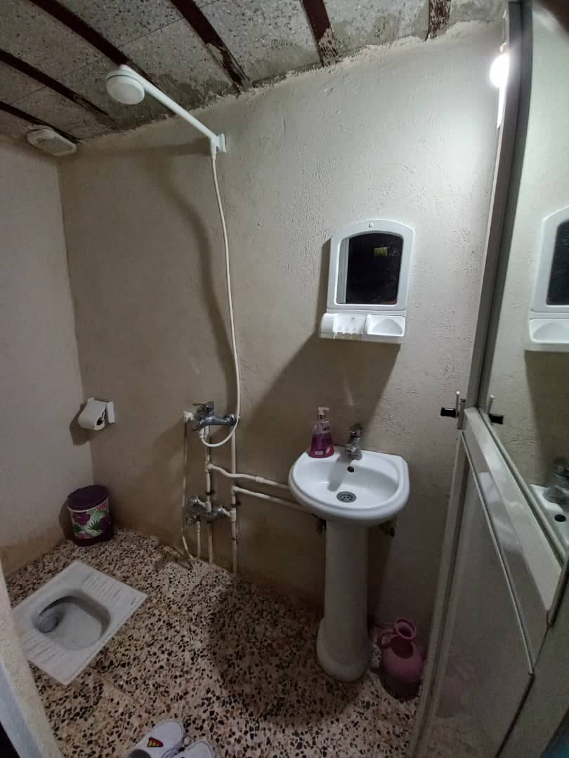 سرویس بهداشتی و حمام