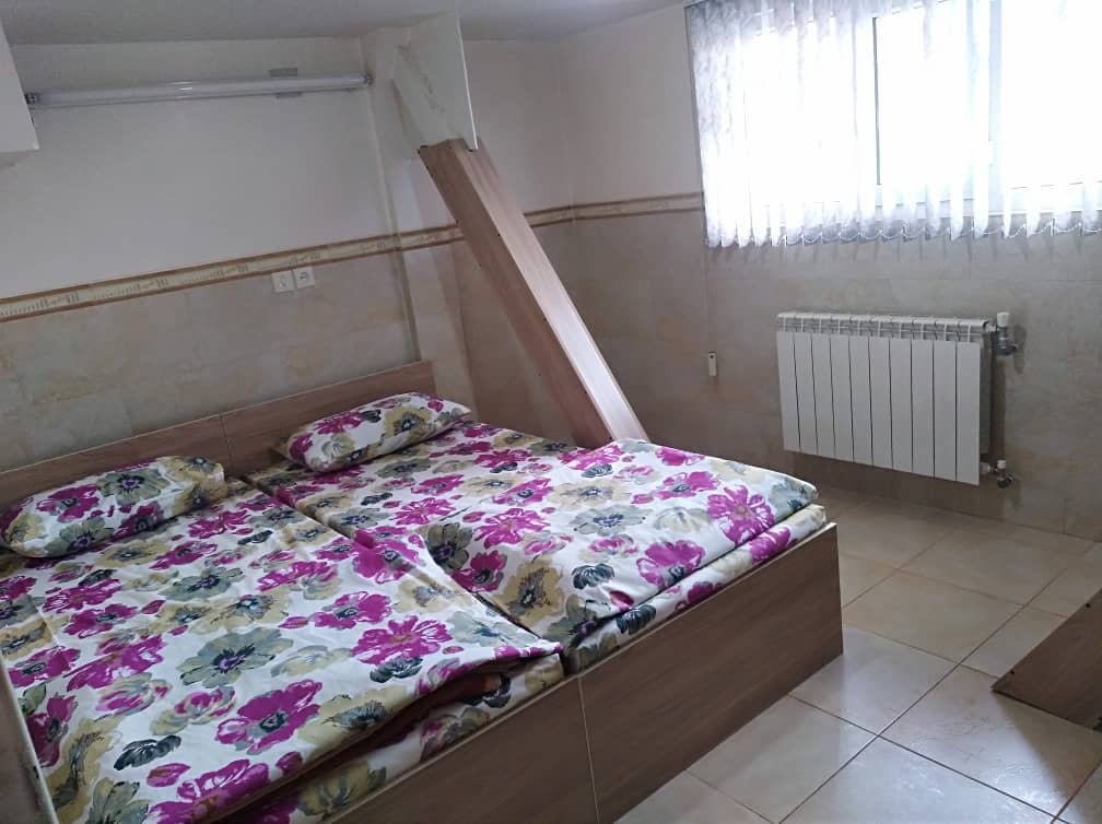 اجاره آپارتمان مبله در 22 بهمن مرودشت -دوخوابه طبقه ی اول