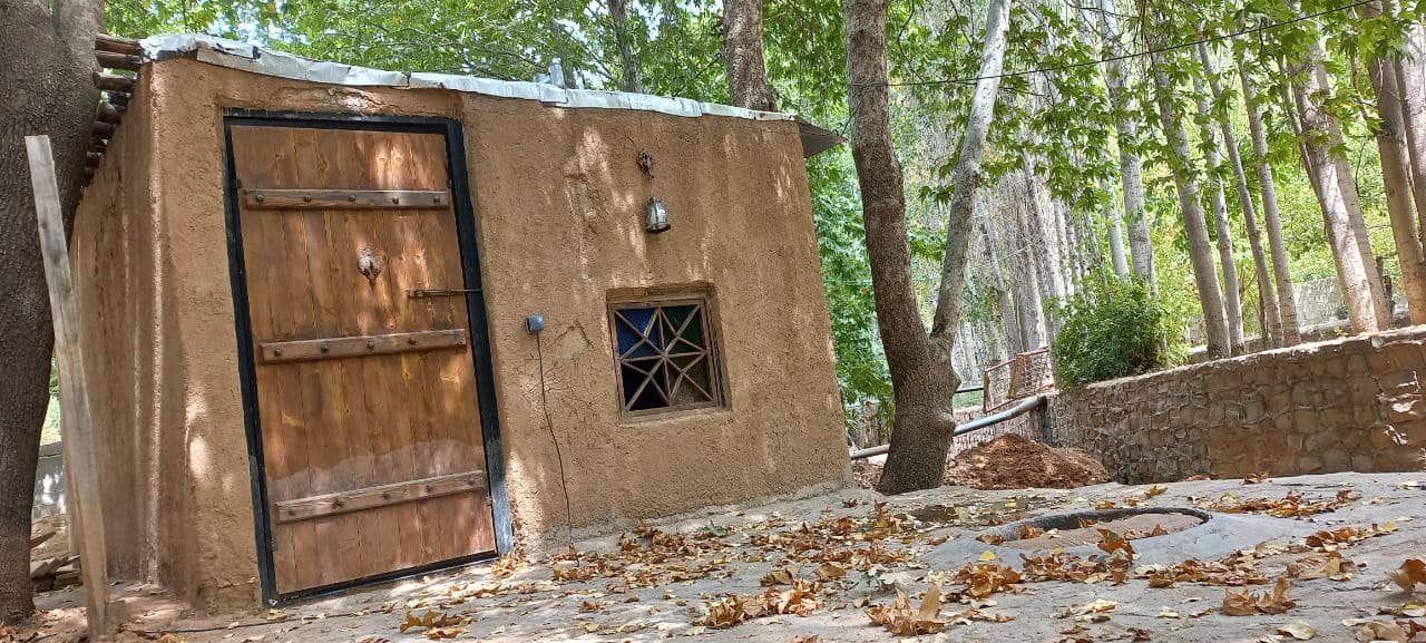 رزرو کلبه کاهگلی سنتی در پسکوهک شیراز