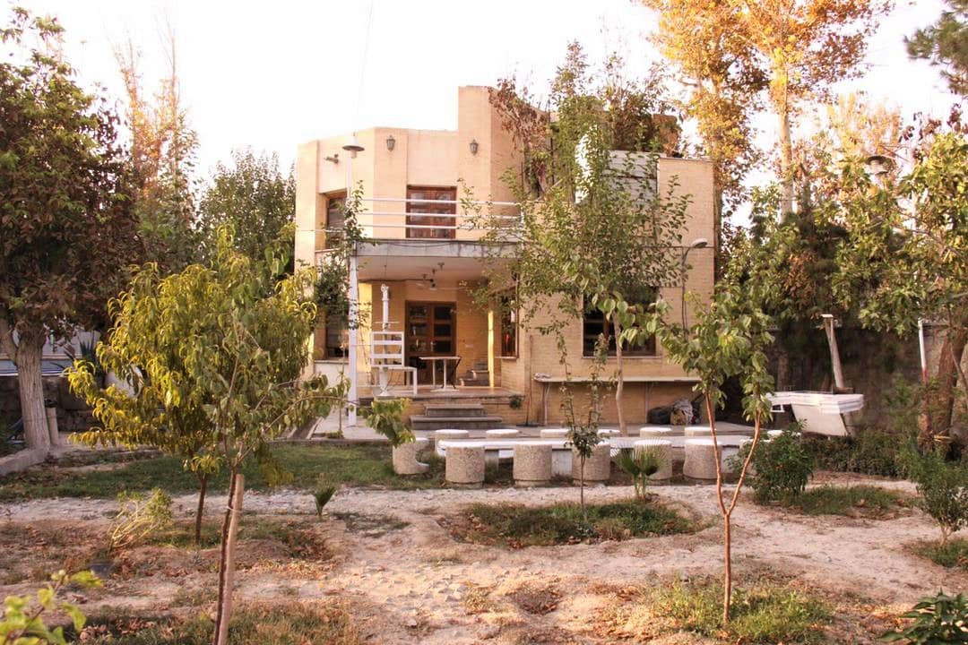 اجاره باغ ویلا استخردار در چریان اصفهان