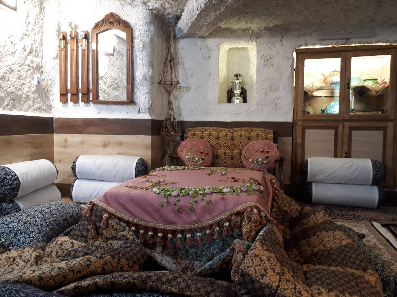 اجاره اتاق سنتی در کندوان اسکو-50 متری