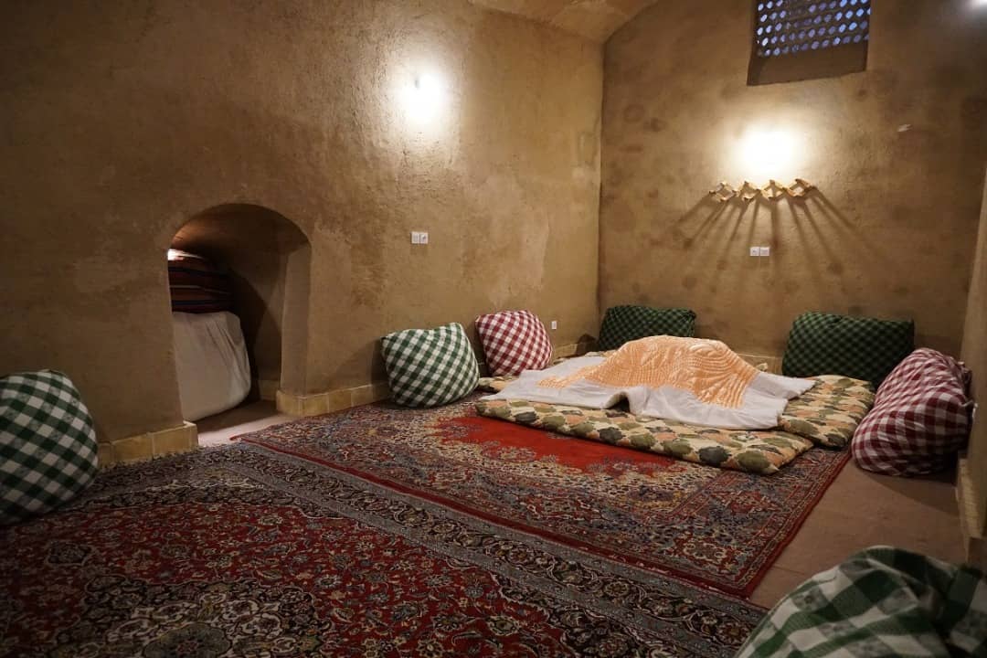 اجاره اتاق سنتی در کمال الملک کاشان - سرداب