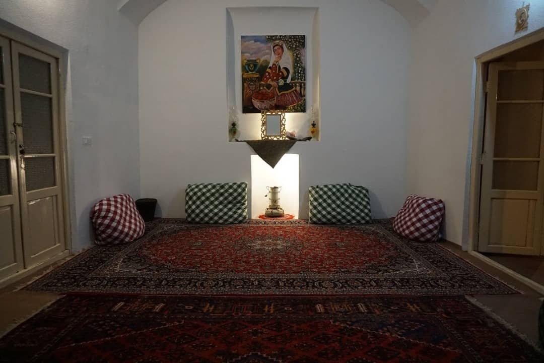 اجاره اتاق سنتی در کمال الملک کاشان - سرداب