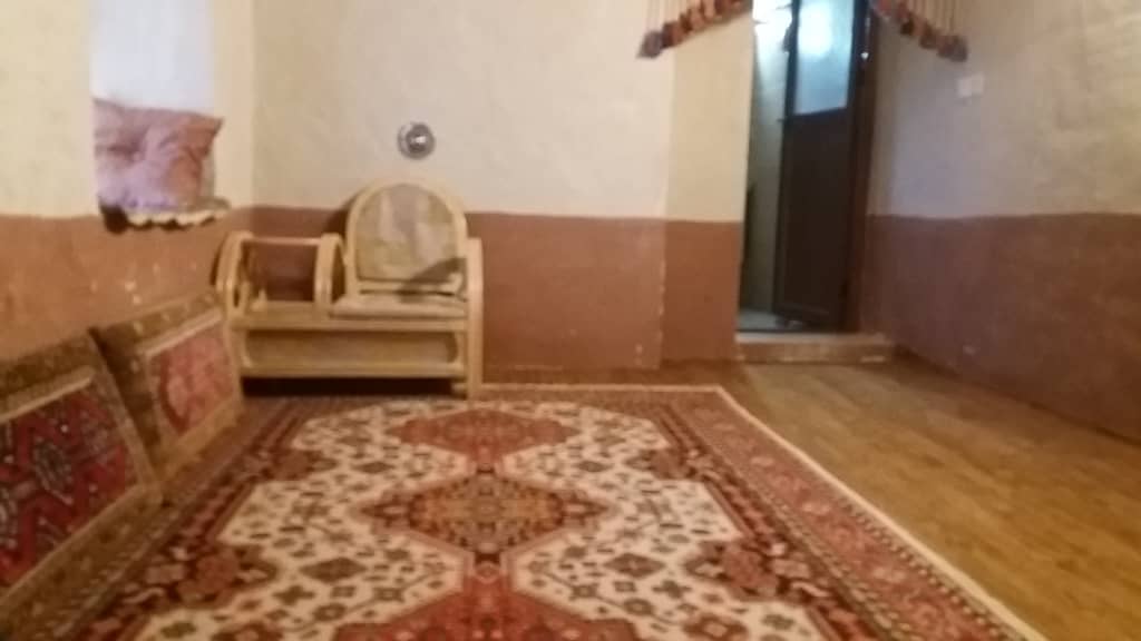 اجاره اتاق سنتی در روستای فینسک شهمیرزاد - بهار