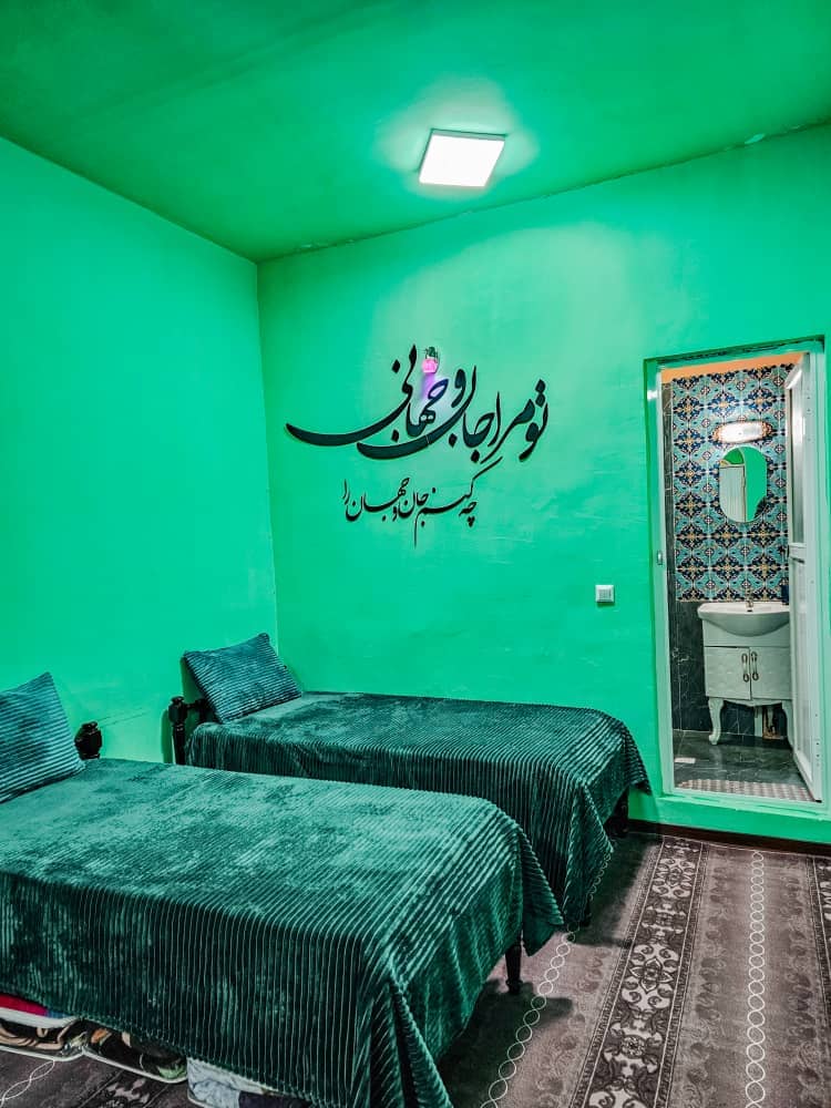 رزرو اتاق 4تخته در بادرود اصفهان - ماژور