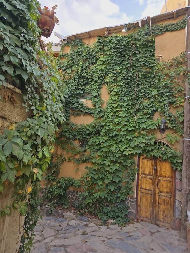 اجاره اتاق بومگردی در بَرزُک کاشان - گل یاس